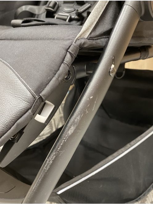 LIONELO Zoey sport babakocsi-szürke 6- 36 hó korig -OUTLET termék