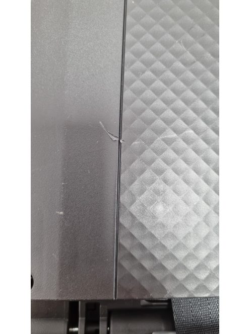 Maxi-Cosi Nomad Plus összecsukható autósülés 67-105 cm-ig. OUTLET termék