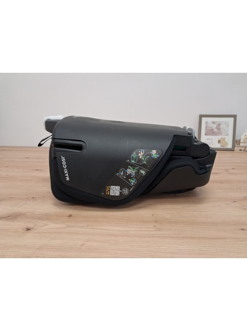 Maxi-Cosi Nomad Plus összecsukható autósülés 67-105 cm-ig. OUTLET termék