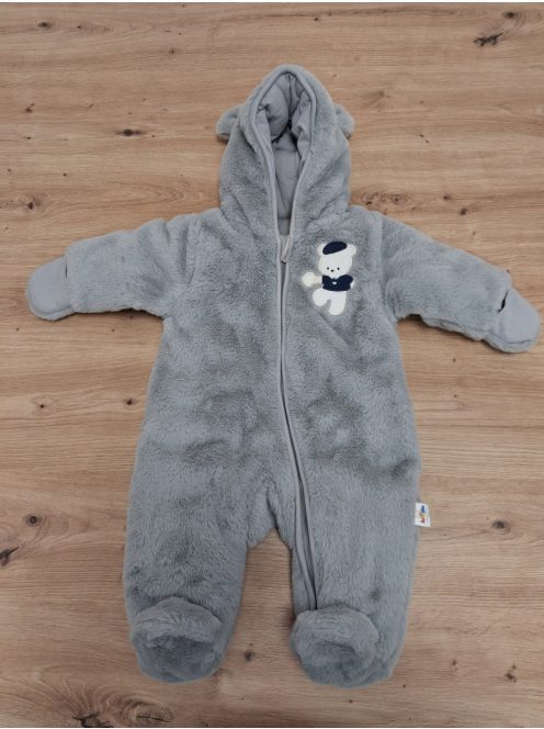 Leerija macis kapucnis overál- OUTLET termék