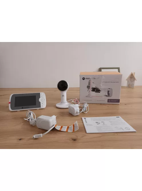 Motorola VM64 kamerás bébiőr applikációval, OUTLET termék