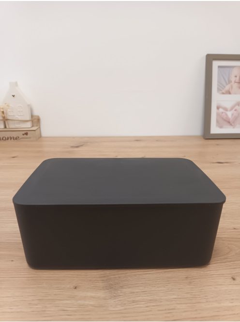 Törlőkendő tartó doboz- fekete OUTLET termék