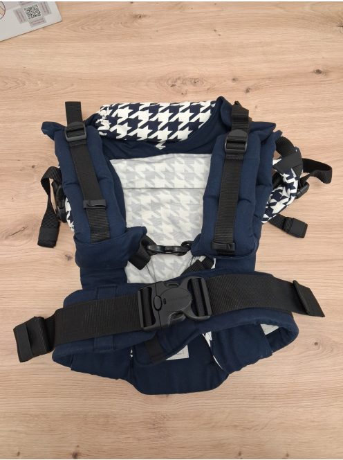 Manduca XT All-In-One babahordozó 3,5- 20 kg-ig OUTLET termék