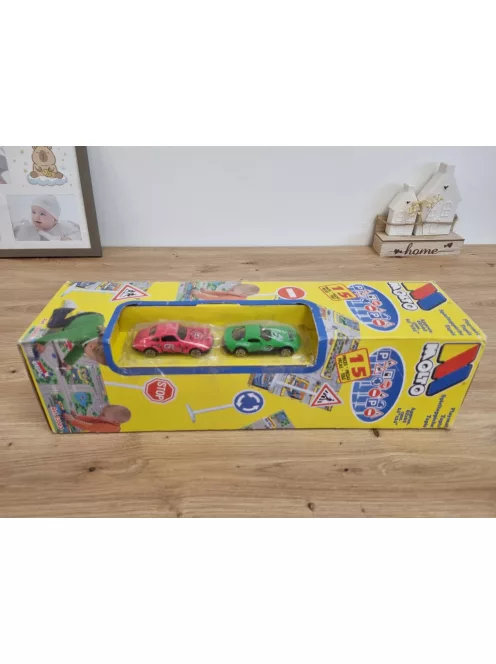 Molto városi játszószőnyeg 62x62cm, 2 db játékautóval- OUTLET termék