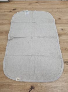   Hauck 2 az 1-ben pelenkázó alátét és törölköző, OUTLET termék