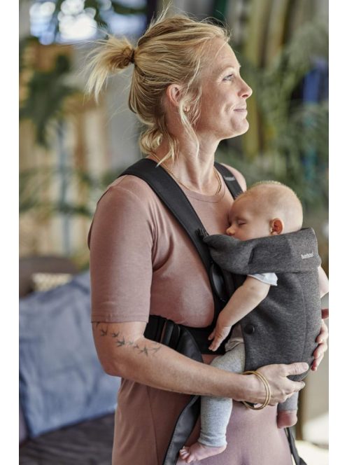 BABYBJÖRN Mini Soft - fekete, 0-12 hó, 3,2-11 kg, OUTLET termék