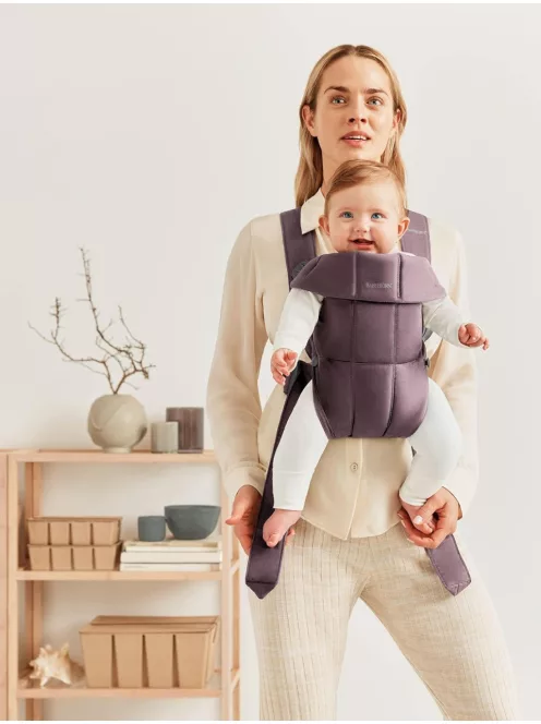 BABYBJÖRN Mini Soft hordozó- sötét lila, Outlet termék