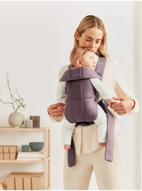 BABYBJÖRN Mini Soft hordozó- sötét lila, Outlet termék