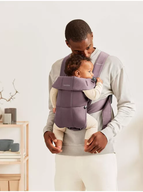 BABYBJÖRN Mini Soft hordozó- sötét lila, Outlet termék
