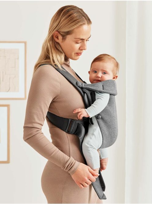 BABYBJÖRN Mini Soft - sötétszürke, 0-12 hó, 3,2-11 kg, OUTLET termék