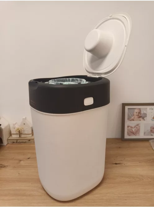Tommee Tippee Twist&Click pelenkatartó- Outlet termék