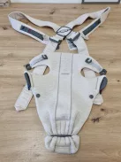 BABYBJÖRN Mini Soft hordozó- light beige Outlet termék
