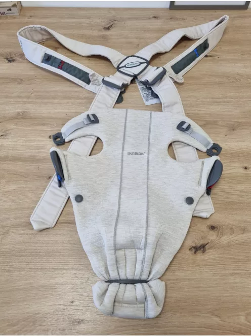 BABYBJÖRN Mini Soft hordozó- light beige Outlet termék