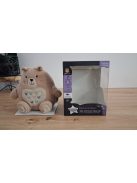 TOMMEE TIPPEE Bennie Medve alvássegítő sírásszenzorral- OUTLET termék