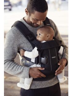   BabyBjörn One Air 3D Mesh babahordozó-fekete, OUTLET termék