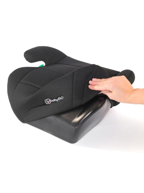 BabyGO ülésmagasító az új I-Size  (125–150 cm), fekete OUTLET termék