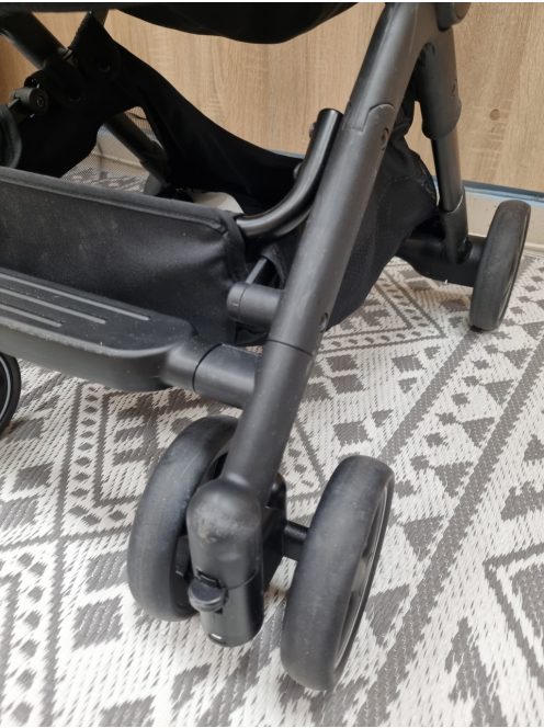 Maxi-Cosi Lara2 babakocsi 0-22 kg-ig. OUTLET termék