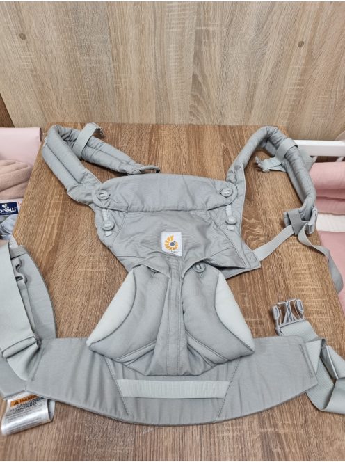 Ergobaby Omni 360 4 pozíciós babahordozó. OUTLET termék