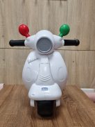 Chicco Vespa motorkerékpár gyerekeknek. OUTLET termék