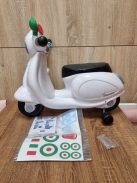 Chicco Vespa motorkerékpár gyerekeknek. OUTLET termék