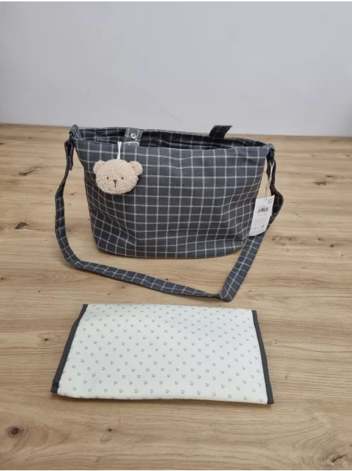 Tartan kockás pelenkázó táska. OUTLET termék