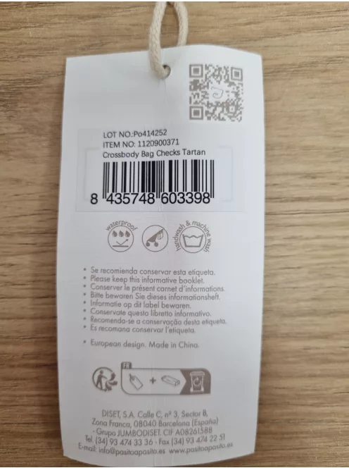 Tartan kockás pelenkázó táska. OUTLET termék