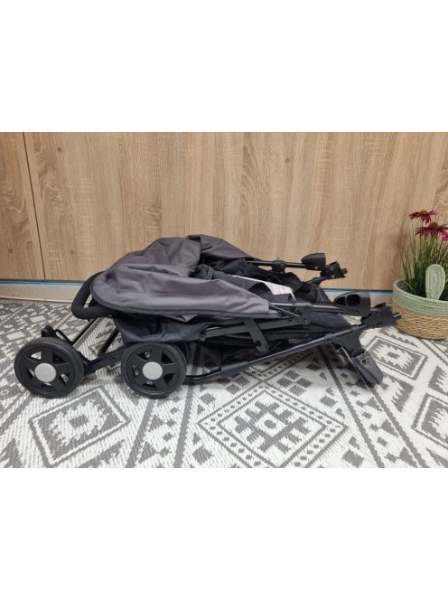 Hauck Buggy Ultra Könnyű babakocsi 18 kg-ig - Outlet termék