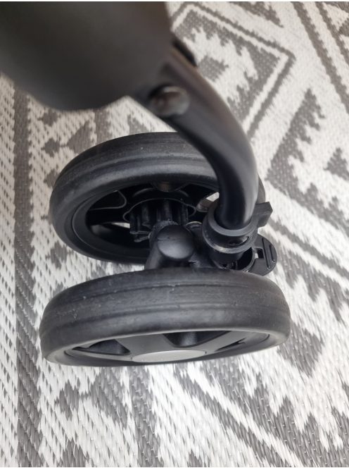 Hauck Buggy Ultra Könnyű babakocsi 18 kg-ig - Outlet termék