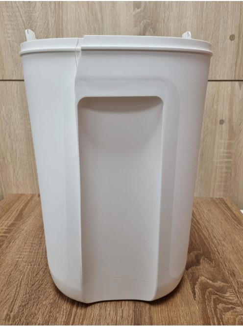 Tommee Tippee Twist&Click pelenkatartó+ 2 utántöltő. OUTLET termék