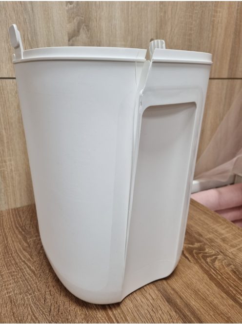 Tommee Tippee Twist&Click pelenkatartó+ 2 utántöltő. OUTLET termék