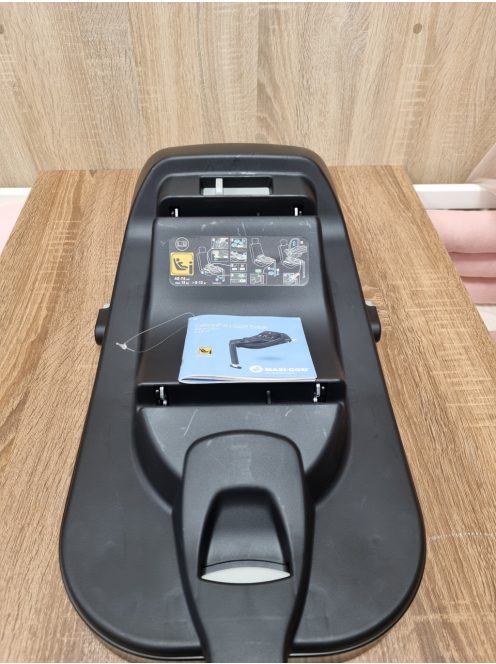 Maxi-Cosi CabrioFix i-Size ISOFIX bázistalp. OUTLET termék