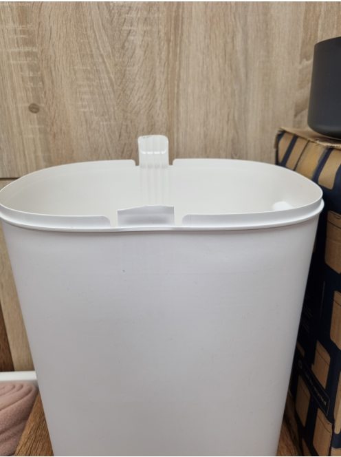 Tommee Tippee Twist&Click pelenkatartó. OUTLET termék