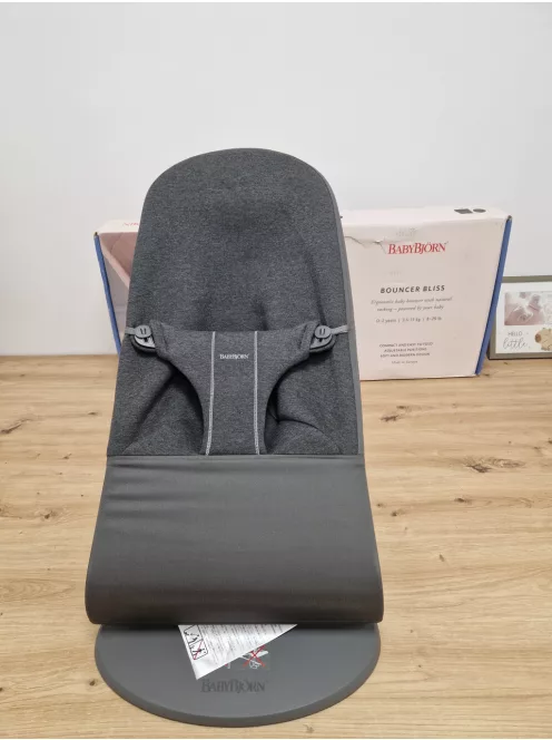 Babybjörn bouncer bliss pihenőszék - sötétszürke, OUTLET termék