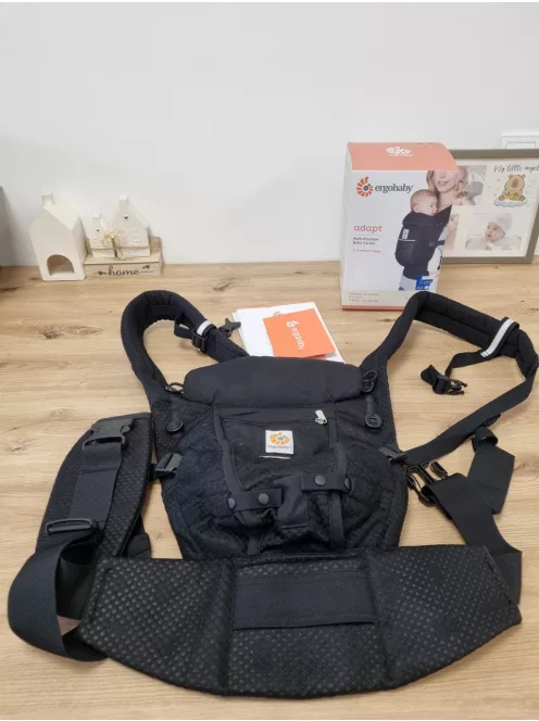 Ergobaby Adapt 3 pozíciós SoftFlex háló babahordozó-Onyx Black, OUTLET termék