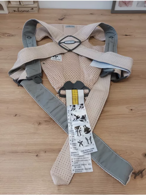 BabyBjörn Mini babahordozó , 3D Mesh, halvány rózsaszín. OUTLET termék