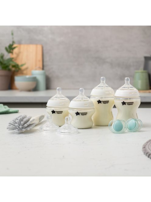 Tommee Tippee újszülött cumisüveg kezdõ szett Natural Start (9db)