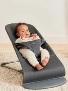 BabyBjörn Babywippe Bliss Woven Baby Rocker pihenőszék– Dark Grey Frame