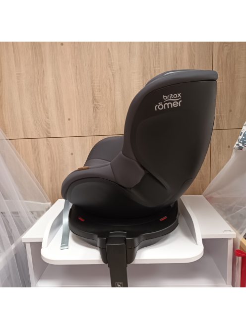 BRITAX RÖMER DUALFIX 2 Z-vonalú gyerekülés 360°-ban forgatható 61-105 cm-es (i-Size), Outlet termék,  3 hónapostól 4 éves korig, éjféli szürke gyermekek számára