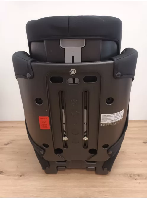 Kikkaboo I-Aid i-size 100-150 cm gyerekülés fekete OUTLET termék