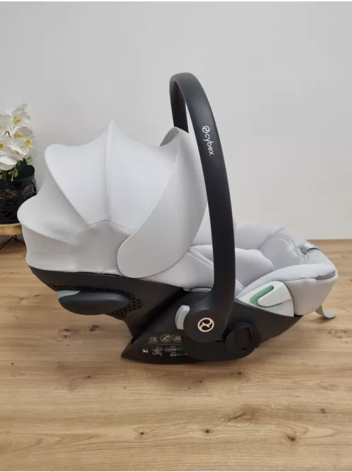 CYBEX Gold Cloud G i-Size 40-87cm Comfort babahordozó (talp nélkül), világos szürke színű OUTLET termék