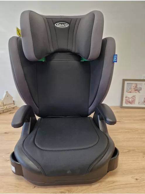 Graco Junior Maxi i-Size gyerekülés , kb. 3,5-12 éves korig (100-150 cm) fekete OUTLET termék