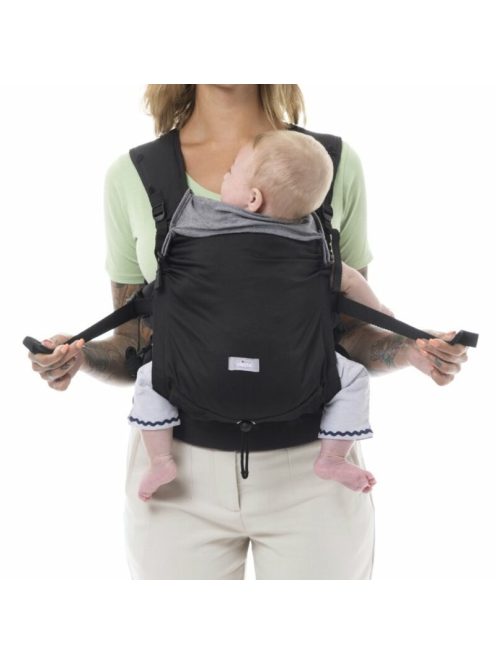 Skin Fit bébihordozó 9 kg-ig szülő felé néző pozíció