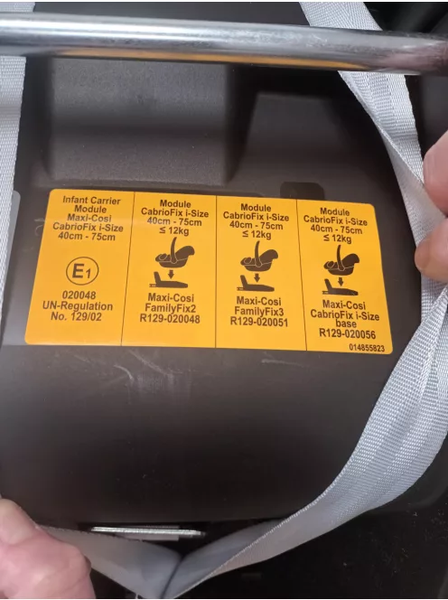 Maxi-Cosi CabrioFix i-Size hordozó. OUTLET termék