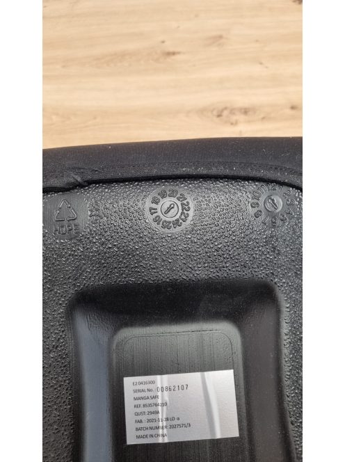 Bebeconfort Manga Safe 15-36kg fekete ülésmagasító, OUTLET termék