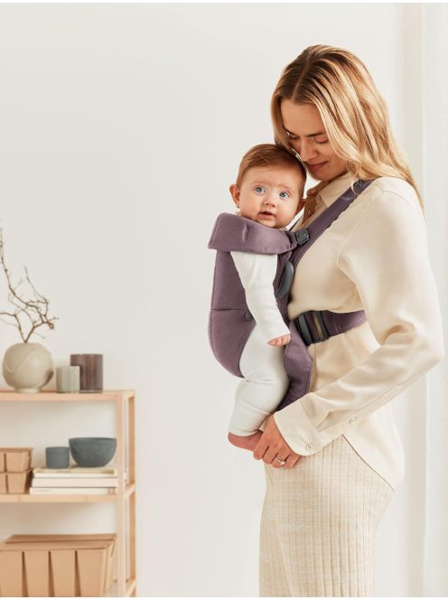 BABYBJÖRN Mini Soft hordozó- sötét lila, Outlet termék
