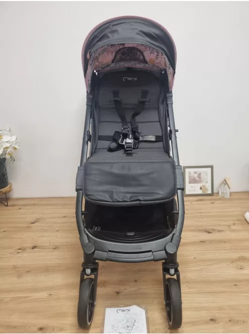 Momi Estelle kompakt babakocsi, OUTLET termék