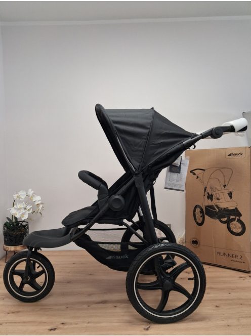 hauck Runner2 háromkerekű babakocsi XL levegős kerekekkel OUTLET termék