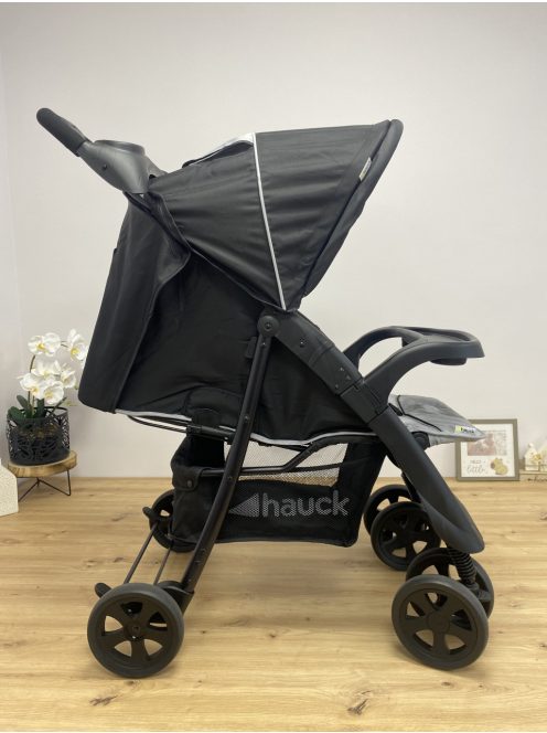 Hauck Shopper Neo II babakocsi 22 kg-ig-Caviar/Silver. OUTLET termék