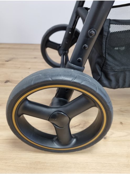 Kinderkraft TRIG 3 babakocsi 0-22 kg -ig- fekete OUTLET termék