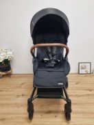 Momi Adelle kompakt babakocsi 360°-ban forgatható, OUTLET termék